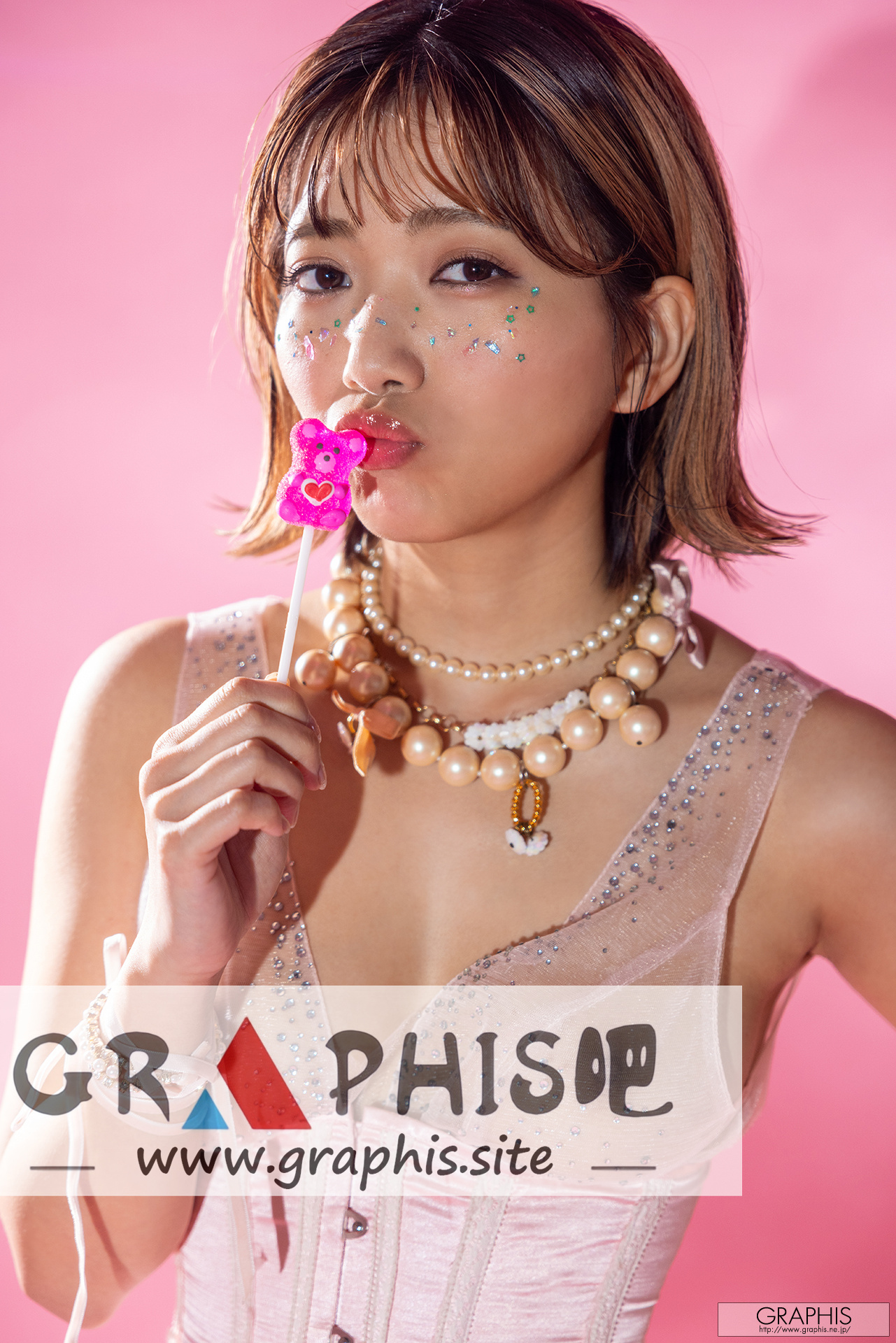 gra_riko-hoshi_LTD_004.jpg